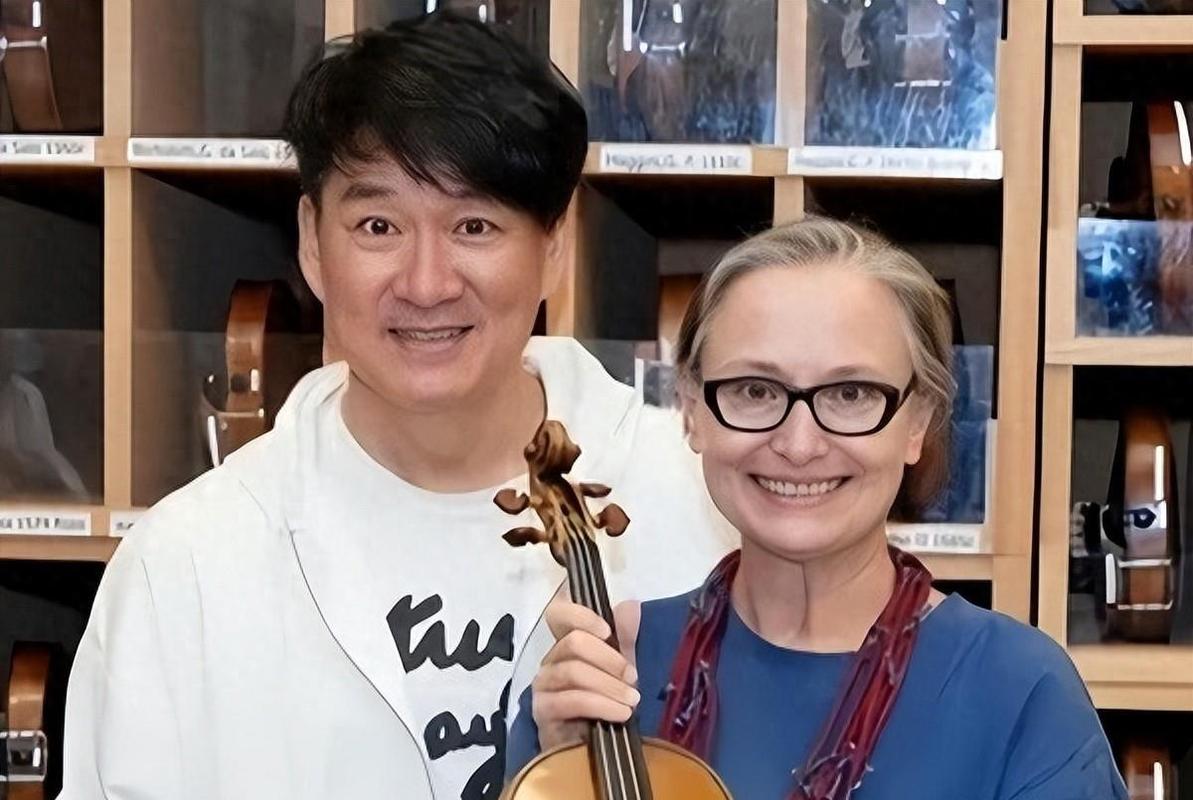 2025新澳门正版免费挂牌和周华健儿子结婚与周华健儿子结婚照片和结婚照