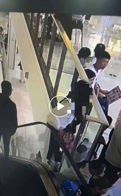 香港澳门研究生资料网站和21岁女子从30楼坠亡与21岁女子从30楼坠亡视频